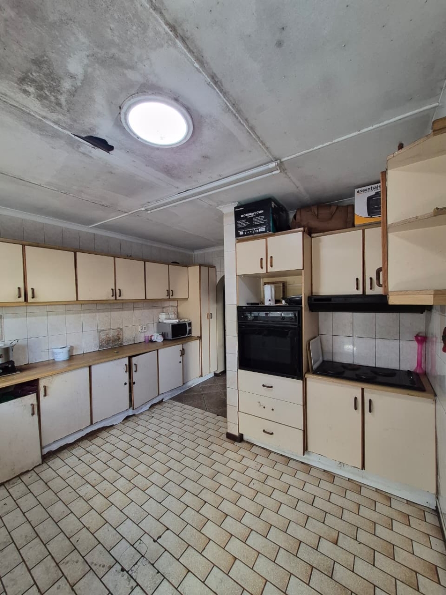 Commercial Property for Sale in Southernwood Eastern Cape